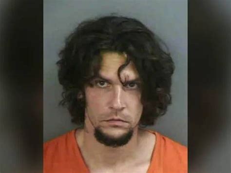 Florida man allegedly beat grandmother to death, called maid to clean up 'mess': deputies